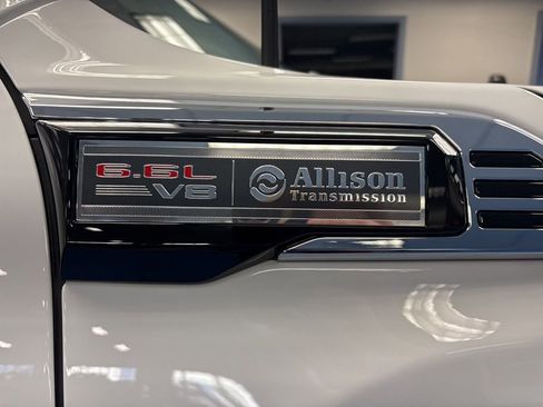 Certified 2025 GMC Sierra 2500 SLT w/ SLT Premium Package image 5