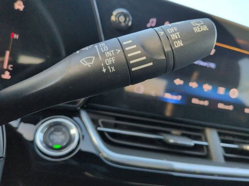 Used 2024 Chevrolet Trax RS w/ Driver Confidence Package image 25