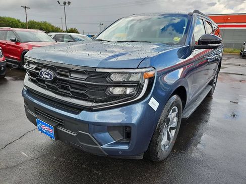 New 2027 Ford Expedition Max Active RWD image 4