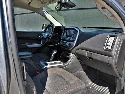 Used 2022 Chevrolet Colorado LT w/ Fleet Safety Package image 25