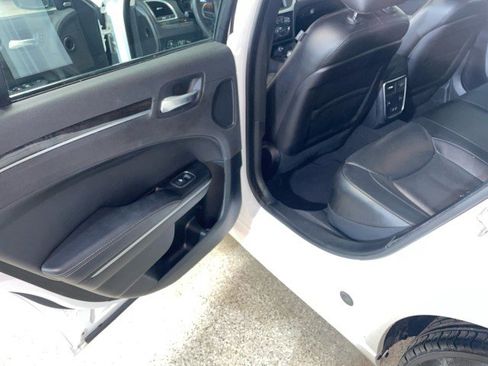 Used 2023 Chrysler 300 Touring L w/ Popular Equipment Group image 11