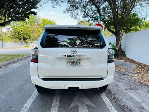 Used 2016 Toyota 4Runner SR5 image 4