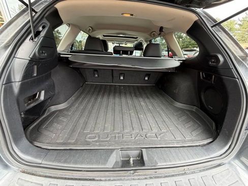 Used 2019 Subaru Outback 2.5i Limited AWD/4WD image 18