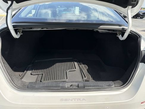 Used 2024 Nissan Sentra SR w/ SR Premium Package FWD image 29