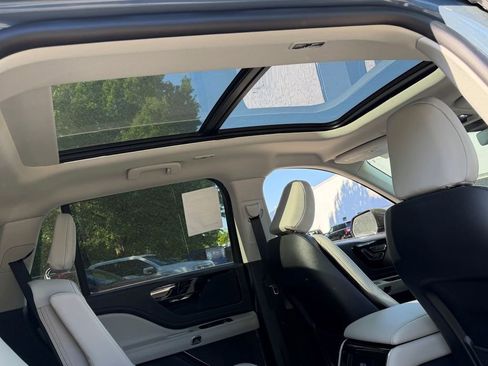 New 2026 Lincoln Aviator AWD image 9