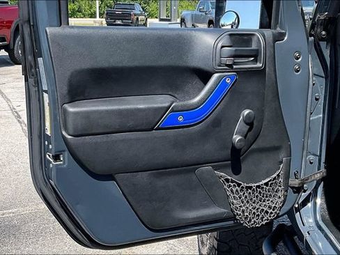Used 2017 Jeep Wrangler Sport AWD/4WD image 19