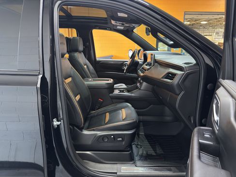 Used 2021 GMC Yukon AT4 w/ Rear Media and Nav Package AWD/4WD image 21