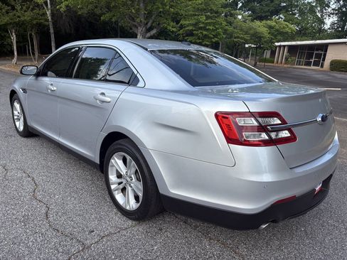 Used 2016 Ford Taurus SEL w/ Equipment Group 201A FWD image 2
