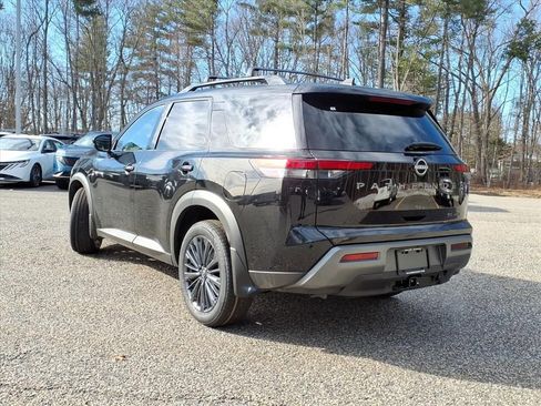 New 2026 Nissan Pathfinder SL image 8