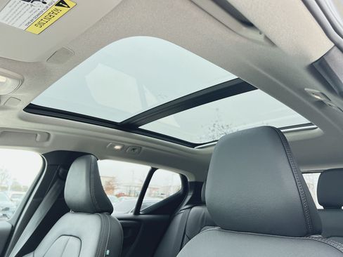 New 2026 Volvo XC40 B5 Core AWD/4WD image 24