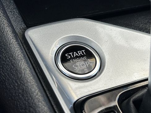 Used 2025 Nissan Altima 2.5 SV FWD image 21