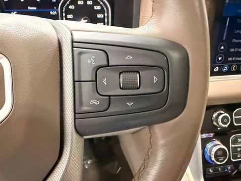 Used 2021 GMC Yukon Denali w/ Denali Premium Package AWD/4WD image 37