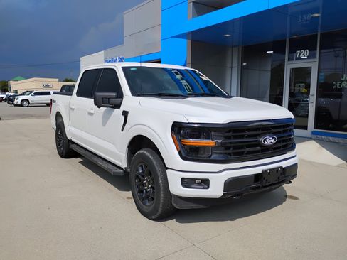 Used 2024 Ford F150 XLT w/ XLT Black Appearance Package AWD/4WD image 3