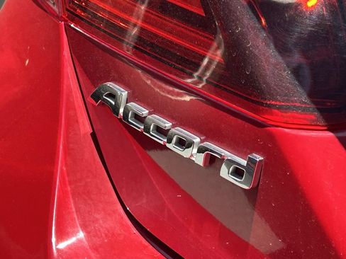 Used 2017 Honda Accord Sport image 8