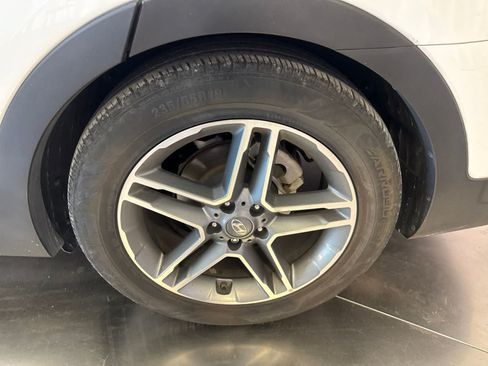 Used 2018 Hyundai Santa Fe Limited FWD image 8