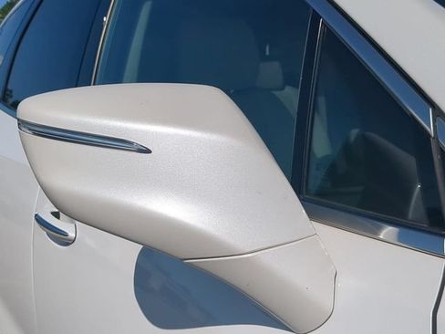 Used 2020 Buick Enclave Essence AWD/4WD image 11