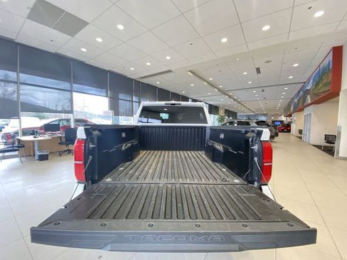 Used 2024 Toyota Tacoma TRD Off-Road AWD/4WD image 25