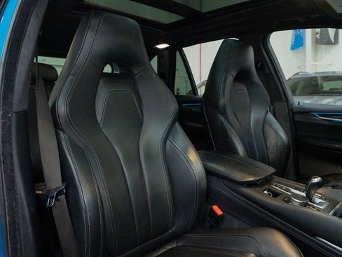 Used 2018 BMW X5 M image 30