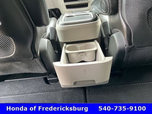 Used 2024 Chrysler Pacifica Touring-L FWD image 42