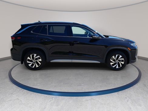 New 2026 Volkswagen Tiguan S AWD/4WD image 4