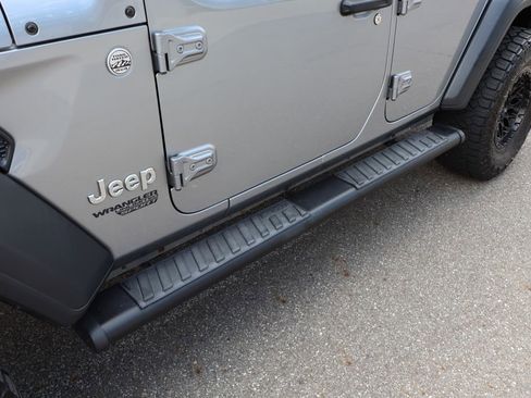 Used 2018 Jeep Wrangler Unlimited Sport S AWD/4WD image 30