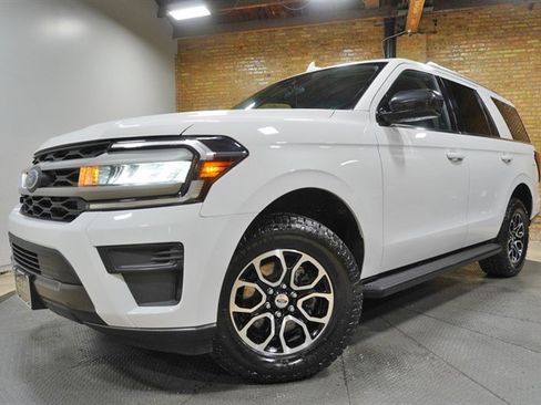 Used 2024 Ford Expedition XL AWD/4WD image 1