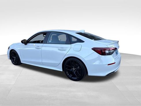 Used 2025 Honda Civic Sport image 3