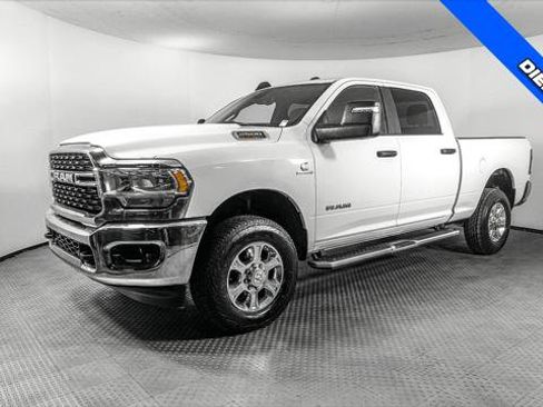 Used 2024 RAM 2500 Big Horn w/ Off Road Package AWD/4WD image 2