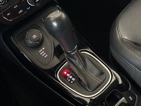 Used 2018 Jeep Compass Limited w/ Navigation Group image 26