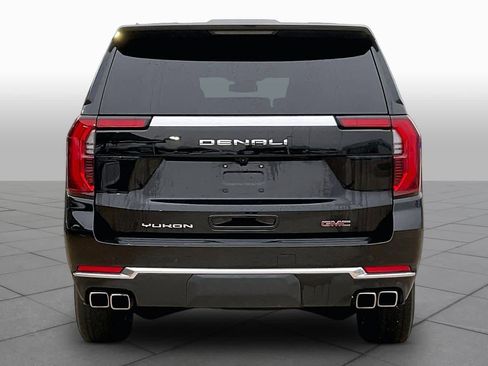 Used 2025 GMC Yukon XL Denali AWD/4WD image 4