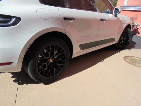 Used 2021 Porsche Macan GTS image 23