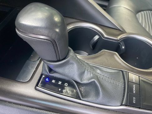 Used 2023 Toyota Camry SE FWD image 30