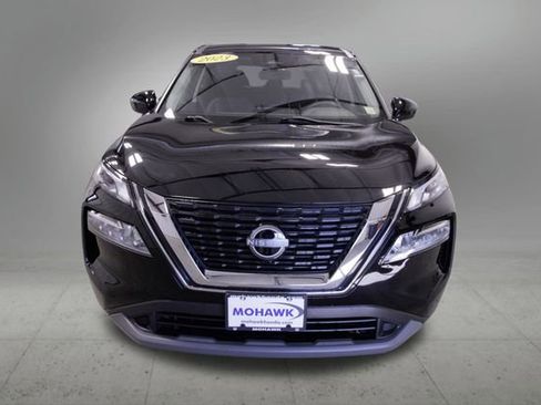 Used 2023 Nissan Rogue SV image 9