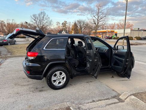 Used 2014 Jeep Grand Cherokee Laredo w/ Security & Convenience Group image 9