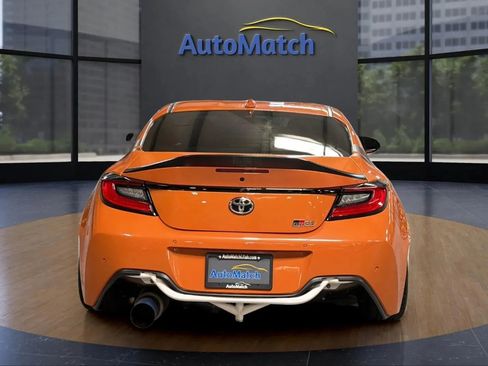 Used 2023 Toyota GR86 10th Anniversary SE RWD image 10