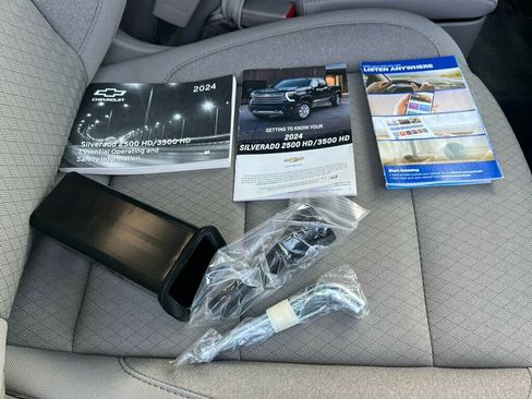 Used 2024 Chevrolet Silverado 2500 LT w/ Z71 Off-Road Package image 56