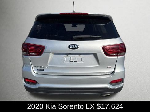 Used 2020 Kia Sorento LX AWD/4WD image 4