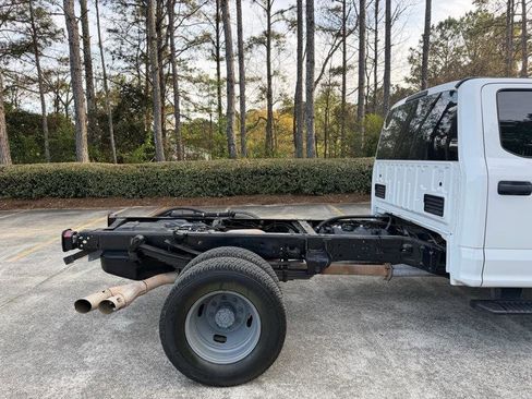 Used 2019 Ford F350 XL w/ Power Equipment Group image 10