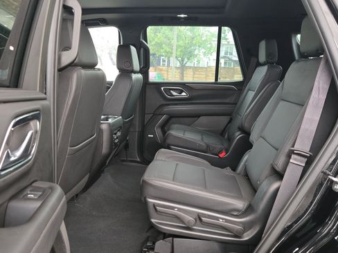 Used 2023 Chevrolet Tahoe LT w/ LT Signature Package RWD image 6