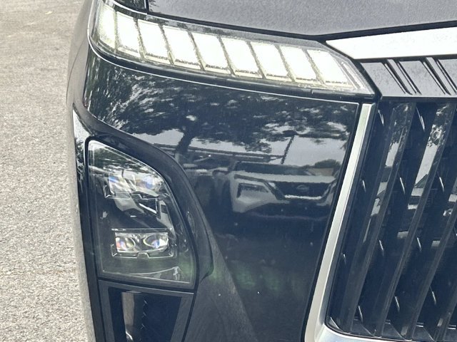 Certified 2026 INFINITI QX80 Luxe w/ Cargo Package AWD/4WD image 11