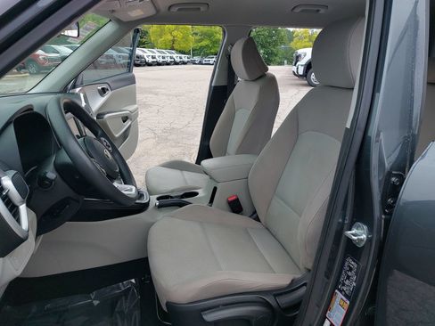 Used 2020 Kia Soul LX FWD image 14