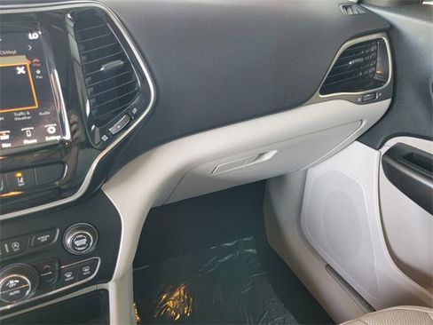 Used 2021 Jeep Cherokee Limited w/ Elite Package image 28