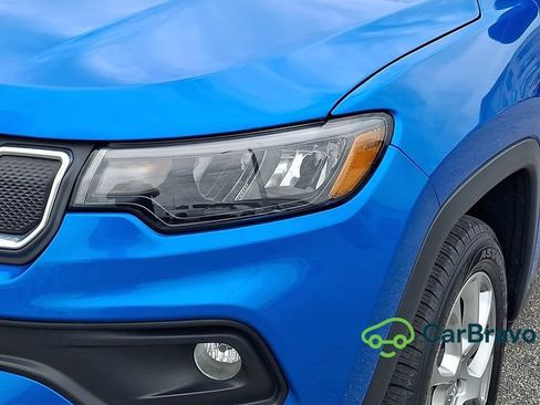 Used 2022 Jeep Compass Latitude AWD/4WD image 9