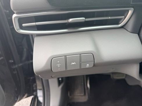 Used 2023 Hyundai Elantra SEL w/ Convenience Package FWD image 7