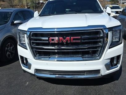 Used 2022 GMC Yukon SLT w/ SLT Premium Package