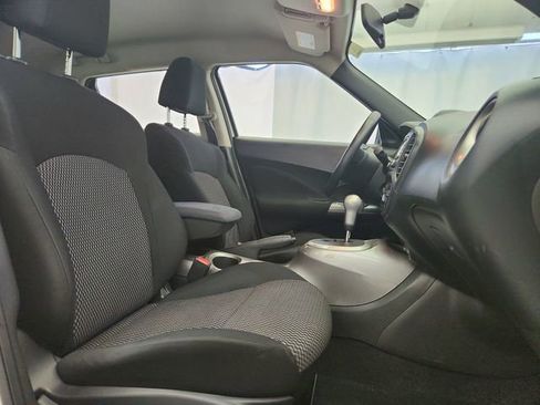 Used 2015 Nissan Juke S image 25