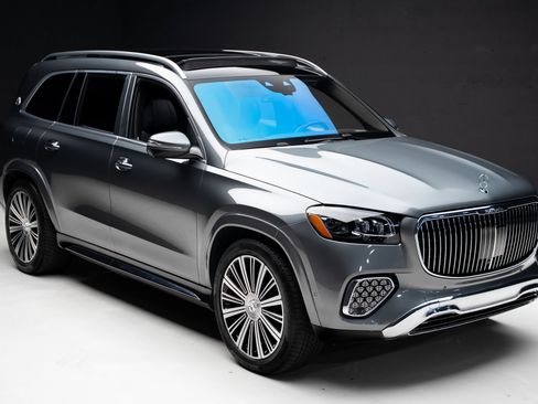 Used 2024 Mercedes-Benz Maybach GLS 600 4MATIC image 43