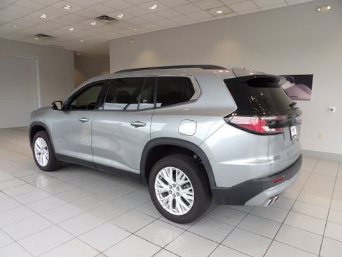 Used 2024 GMC Acadia Elevation AWD/4WD image 6
