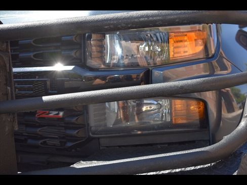 Used 2020 Chevrolet Silverado 1500 Custom Trail Boss image 46