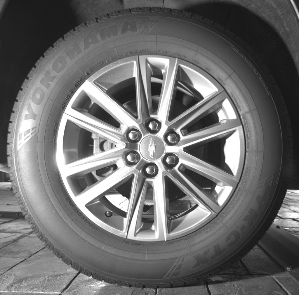 Used 2023 Chevrolet Traverse LT FWD image 35